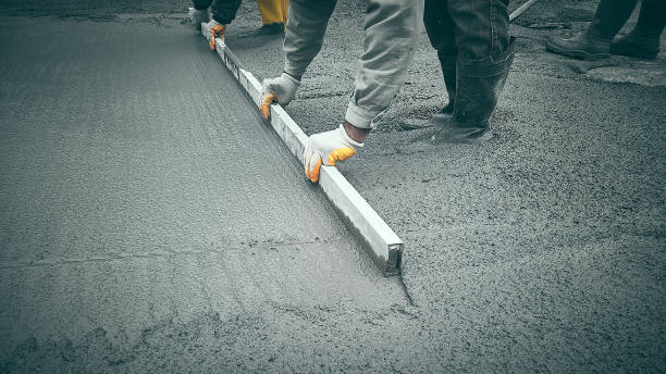Best Commercial Concrete Services in North Madison, OH